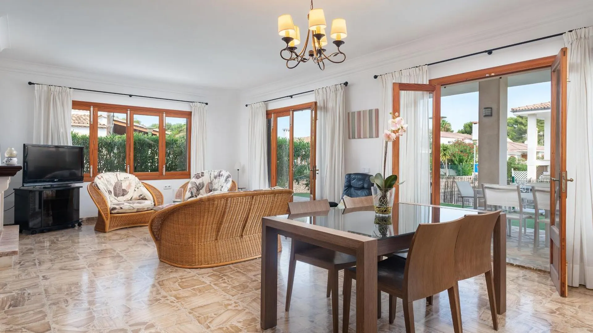 Villa Bugambilia 무로 0*,  스페인